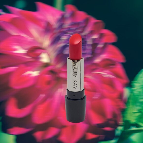 Powerful Pink Gel Semi-Matte Lipstick - Mary Kay - Picture 2 of 7